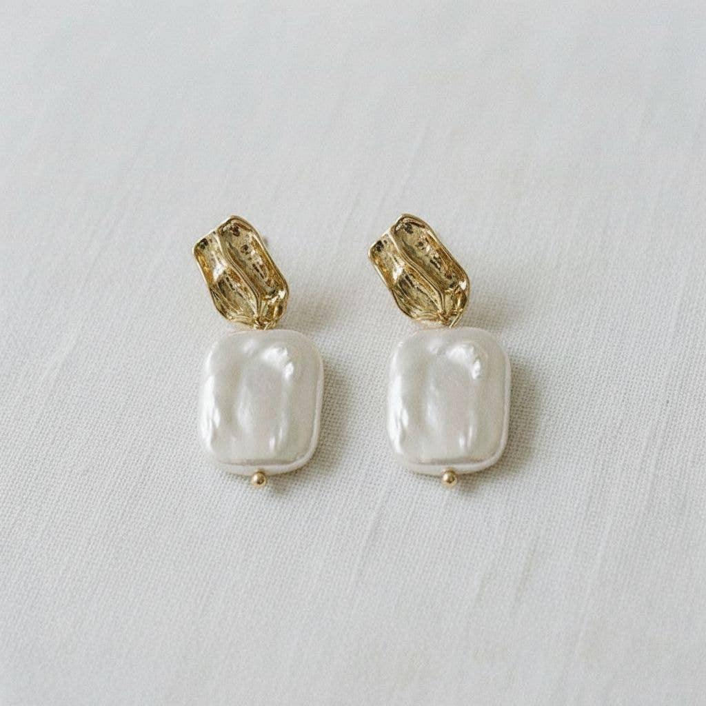 Eloise Pearl Earrings