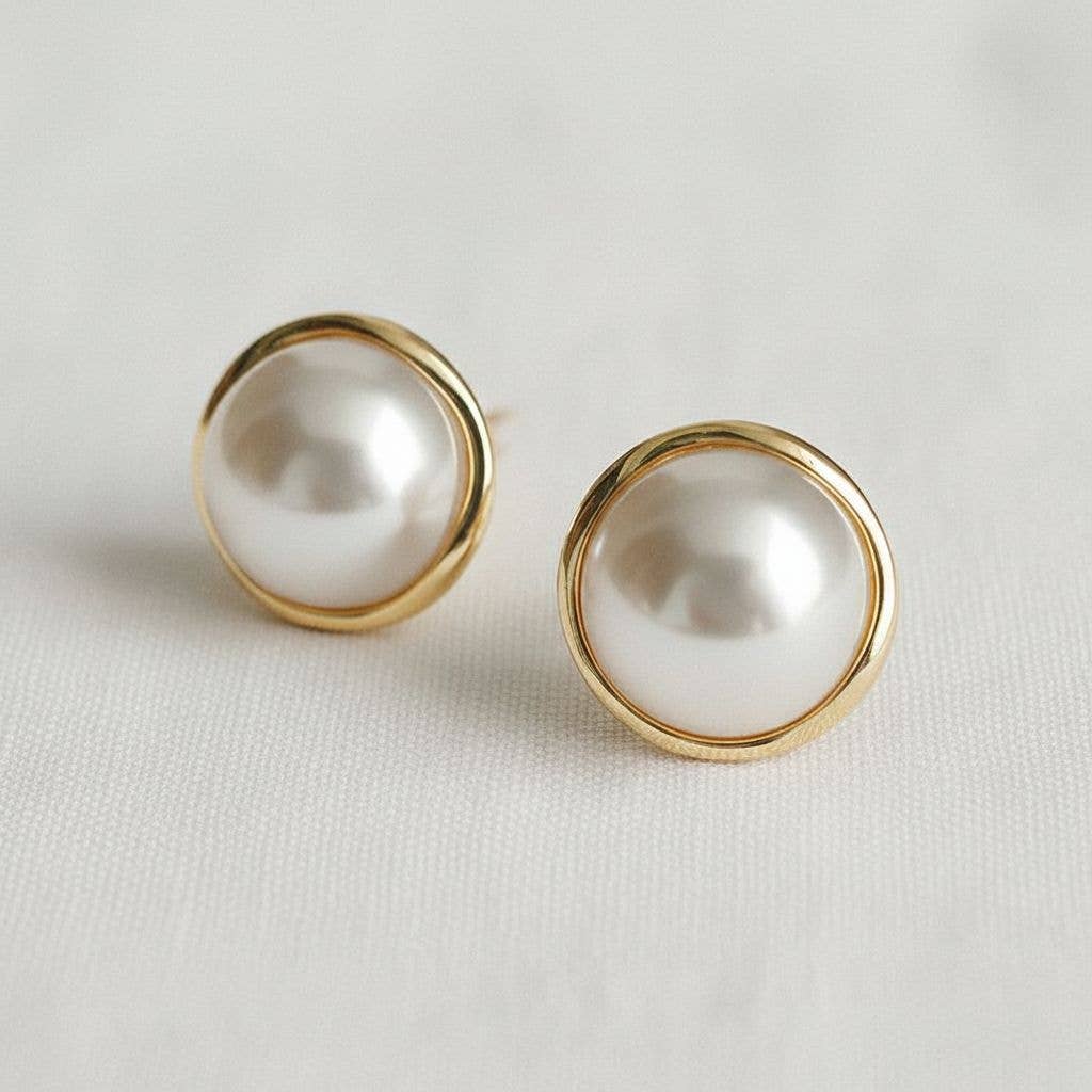 Savannah Pearl Studs