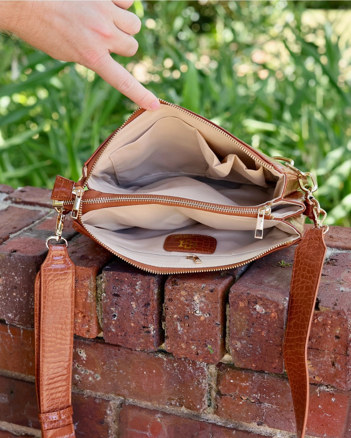 Caroline Hill Ariana Crossbody Pearl