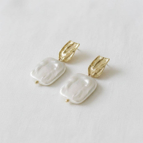 Eloise Pearl Earrings