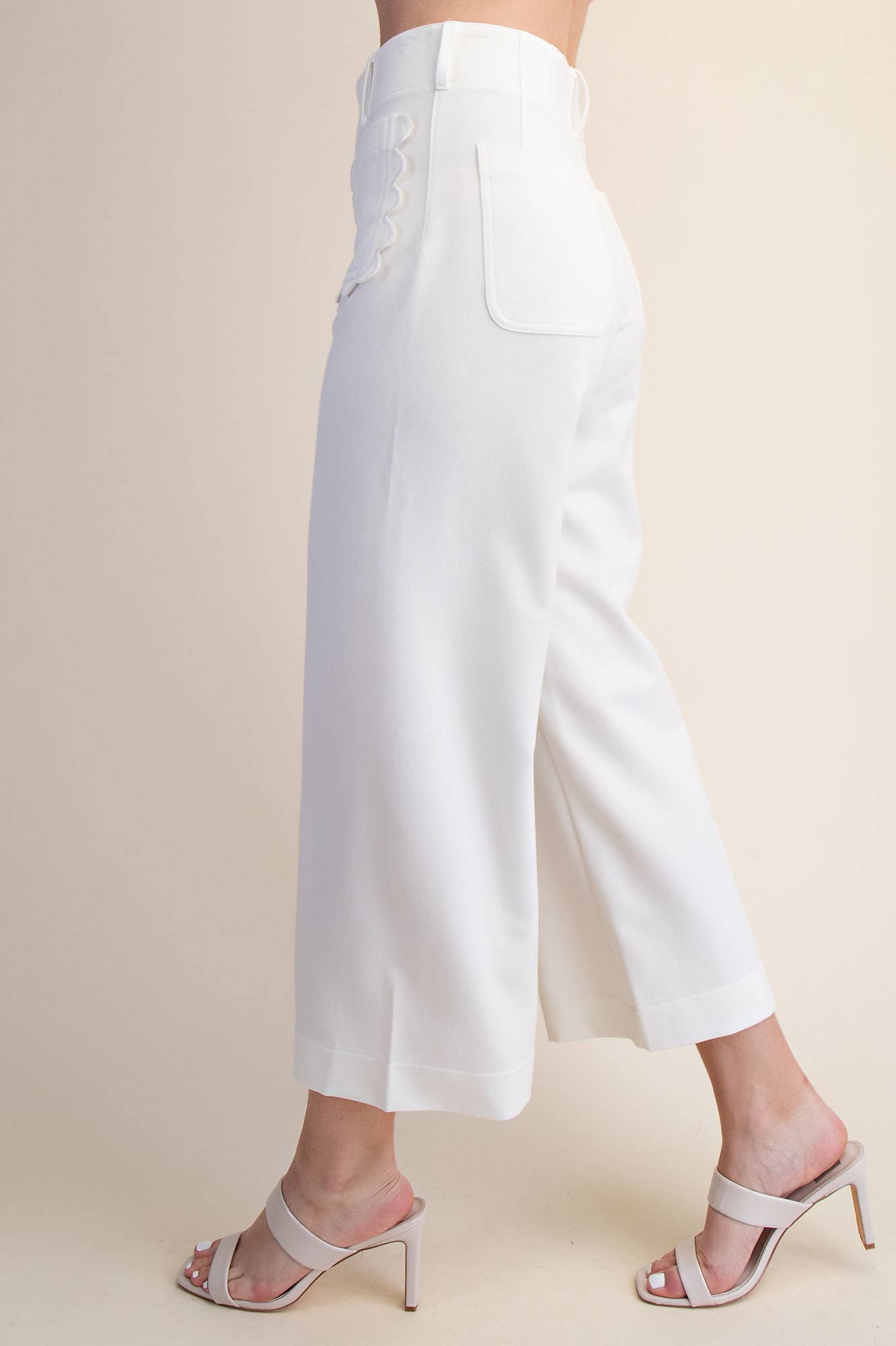 Pretty Pearl Scallop Pants